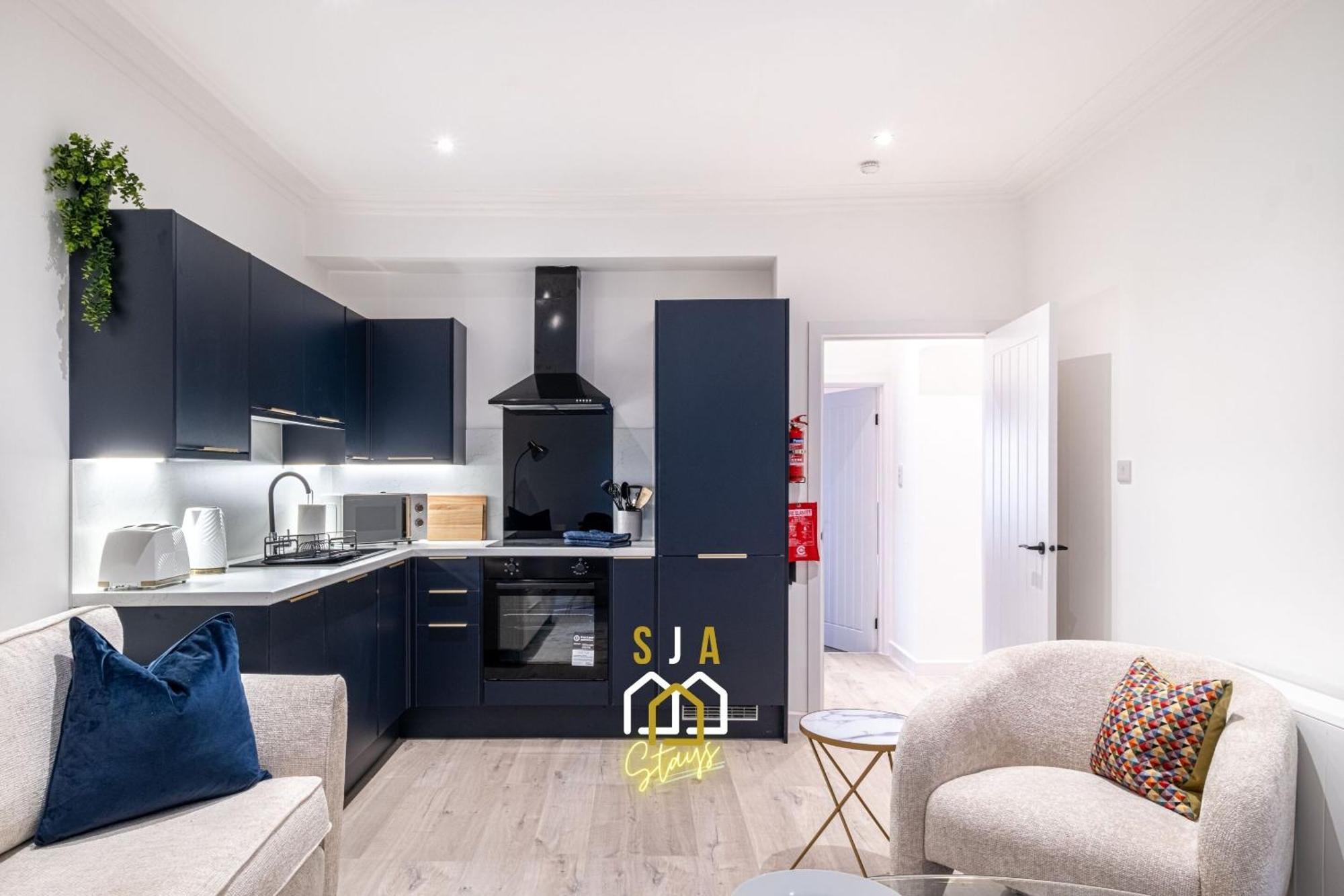Holburn Hideaway - Sja Stays - Modern 2 Bed Apartment 阿伯丁 外观 照片