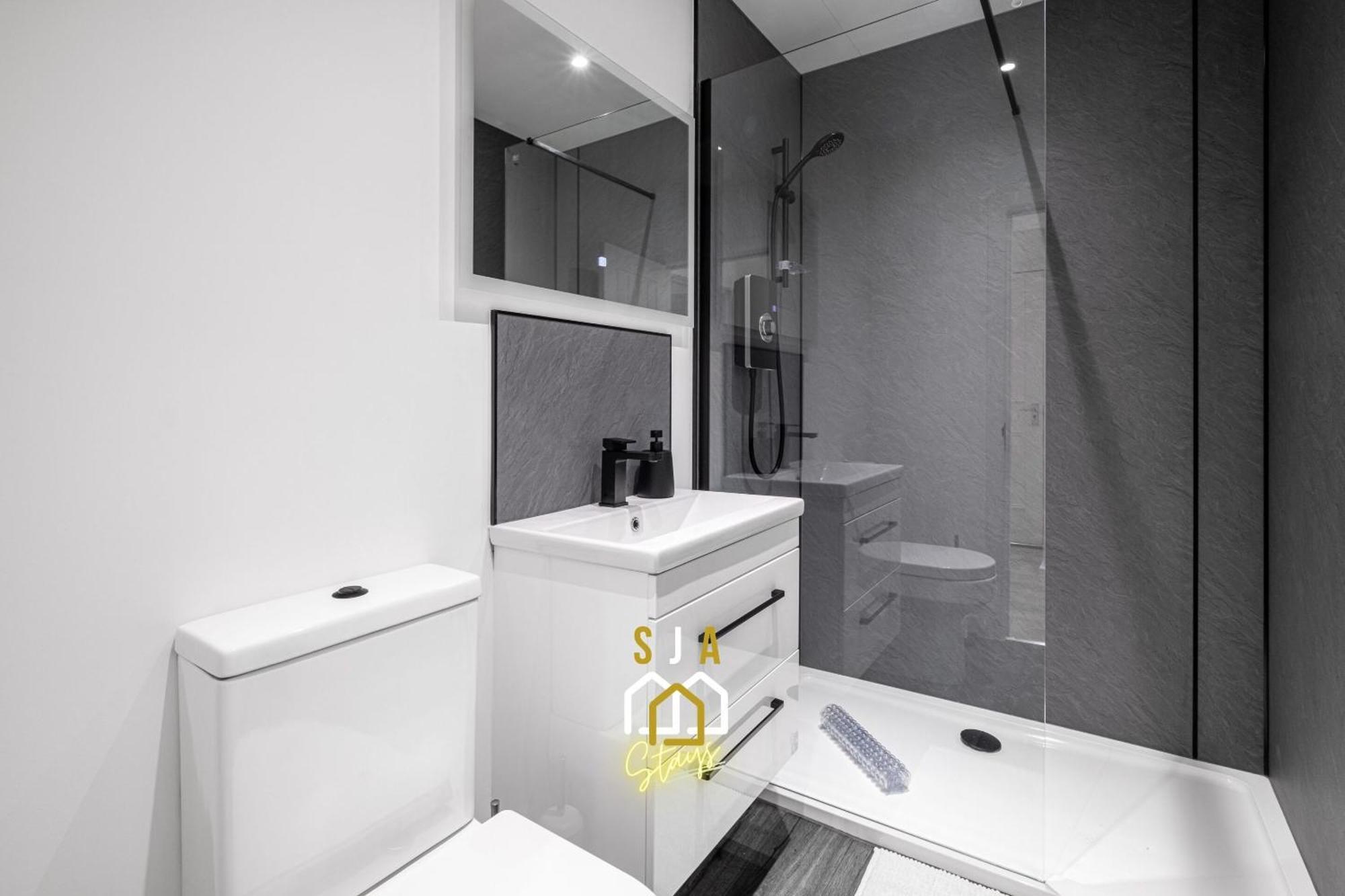 Holburn Hideaway - Sja Stays - Modern 2 Bed Apartment 阿伯丁 外观 照片